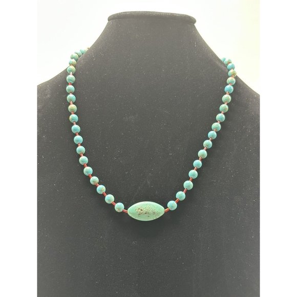 turquoise pendant and bead necklace - Picture 2 of 4